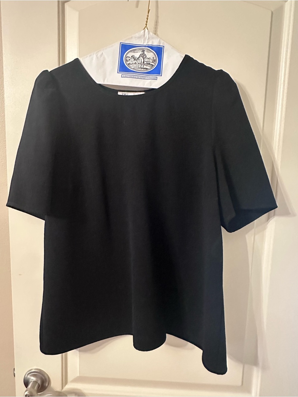 DR2 Black Puff-Sleeve Split Back Top